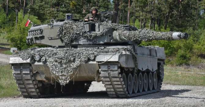 Forbes:      Leopard 2A4