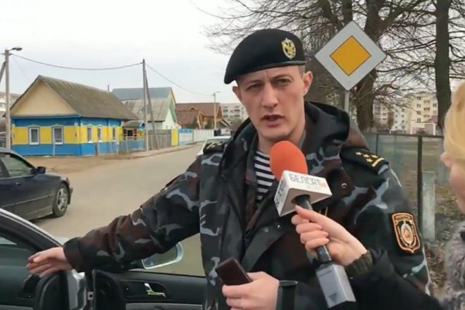 Belsat TV cameraman detained, fined after filming Russia tricolors in Belarus police car (video)
