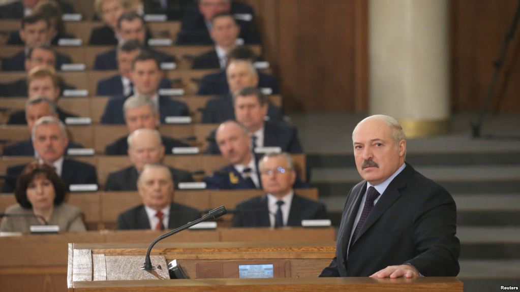Lukashenka makes crude remark about Europeans, criticizes Russia over trade group