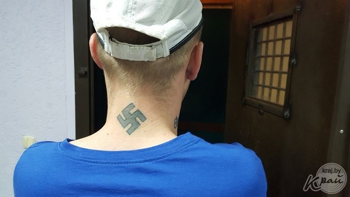 Ростовчанин получил пять суток ареста за татуировку со свастикой