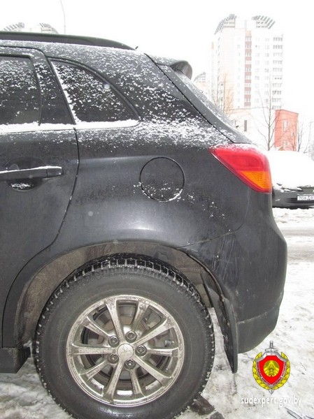 Шок! В Минске пьяный дворник разбил чужое авто, которое мешало вывозу мусора