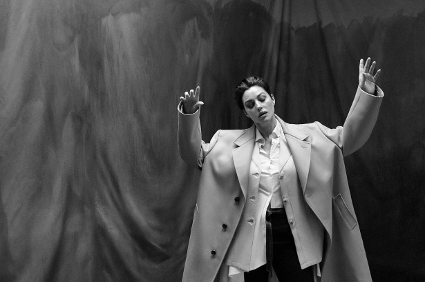 "Отошла от образа секс-бомбы". Моника Беллуччи в элегантной фотосессии для The Glass Magazine "Отошла от образа секс-бомбы". Моника Беллуччи в элегантной фотосессии для The Glass Magazine