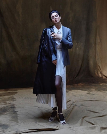 "Отошла от образа секс-бомбы". Моника Беллуччи в элегантной фотосессии для The Glass Magazine "Отошла от образа секс-бомбы". Моника Беллуччи в элегантной фотосессии для The Glass Magazine