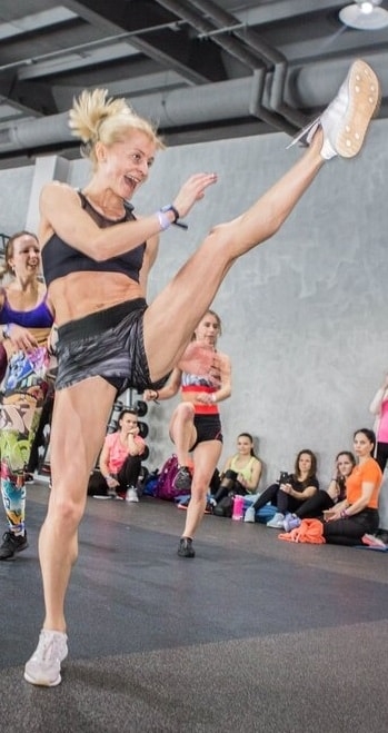 Вероника Домбровская: "Выступать хочется, а денег нет…"