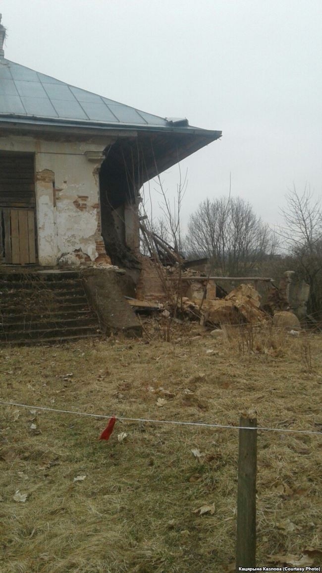 Обрушились стены дворца Радзивиллов