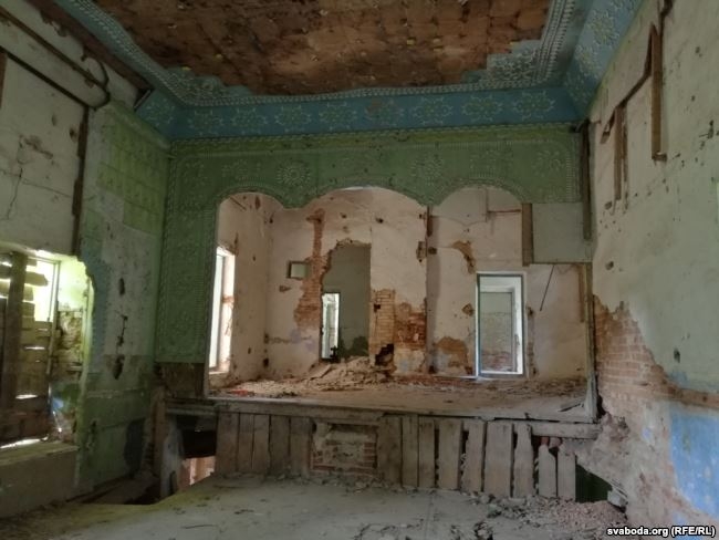 Обрушились стены дворца Радзивиллов