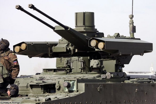 На репетиции парада в России замечены серийные "Терминаторы"