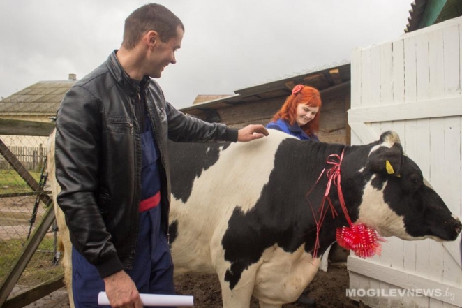 Топ-8 дорогих подарков, которые Лукашенко получал или дарил за последний год (фото)