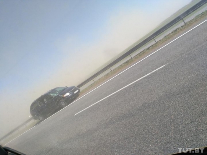 На трассу М1 налетела "песчаная буря", много ДТП