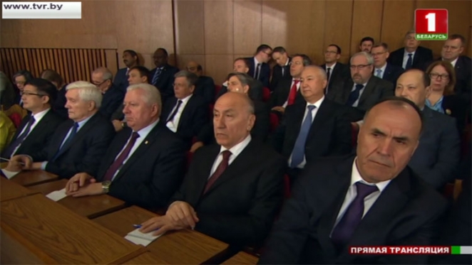 "Мертвая тишина". С какими лицами депутаты, министры и послы слушали Лукашенко