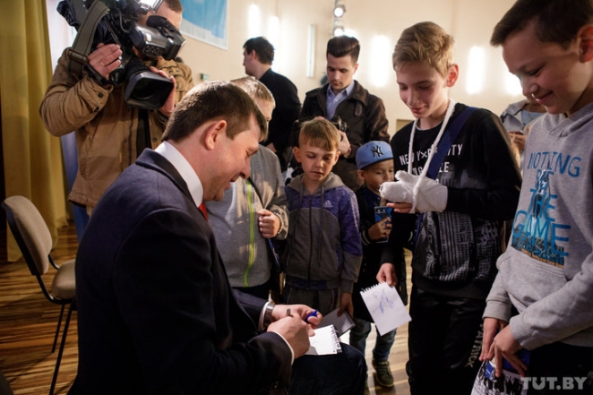 Виталий Кутузов: "В Италию пришли наши 90-е — неизвестно, где сейчас жить сложнее"