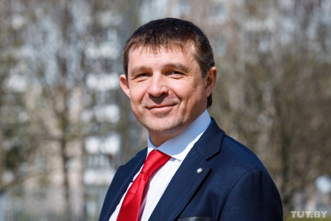 Виталий Кутузов: "В Италию пришли наши 90-е — неизвестно, где сейчас жить сложнее"