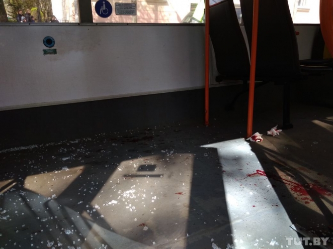 В Минске троллейбус врезался в столб: пострадали 13 человек