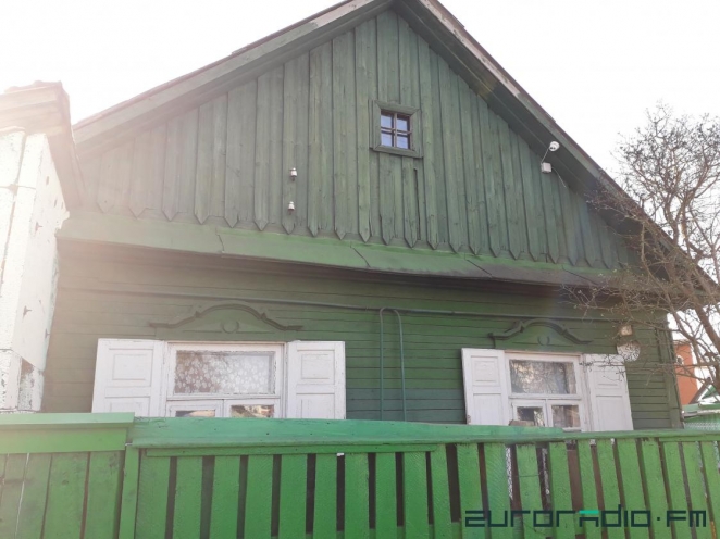 Квартирный вопрос: депутат Мосгордумы судится с пенсионеркой за домик в Минске