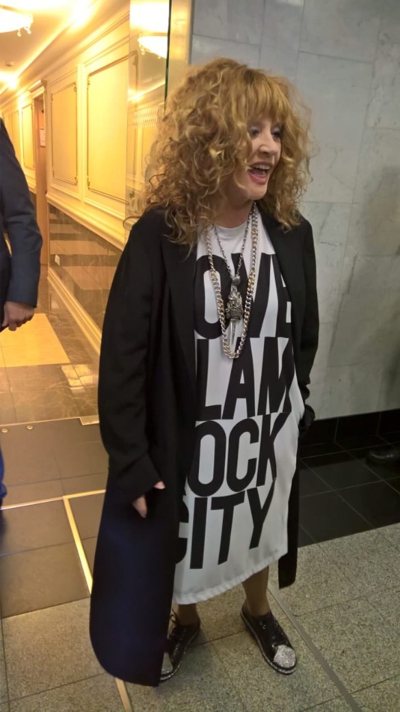 Алла Пугачева: "Все, хватит, надоело!" Алла Пугачева: "Все, хватит, надоело!"