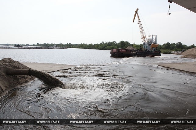 Треснувший мост над Припятью готовят к взрыву 