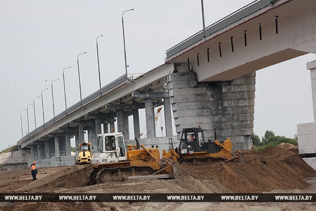 Треснувший мост над Припятью готовят к взрыву 
