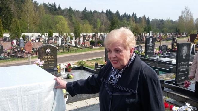 На могиле убитого журналиста Павла Шеремета открыли памятник
