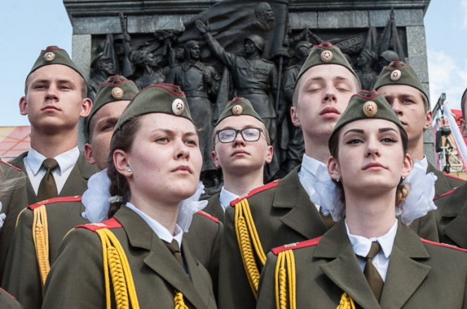 Russian Cossacks, beer, veterans: Minsk on Victory Day (photo report)