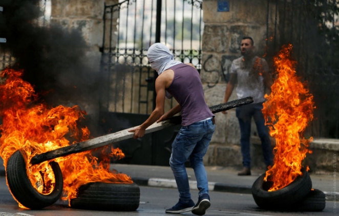 Протесты на границе Израиля и сектора Газа: десятки палестинцев погибли, 900 ранены 