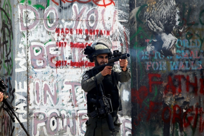 Протесты на границе Израиля и сектора Газа: десятки палестинцев погибли, 900 ранены 