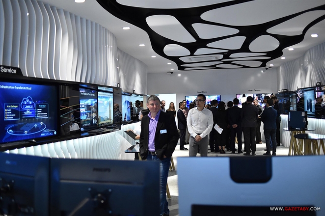 Китайский гигант Huawei открыл в Беларуси инновационный центр
