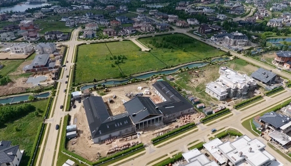 Как бывшая жена Путина зарабатывает и тратит деньги после развода