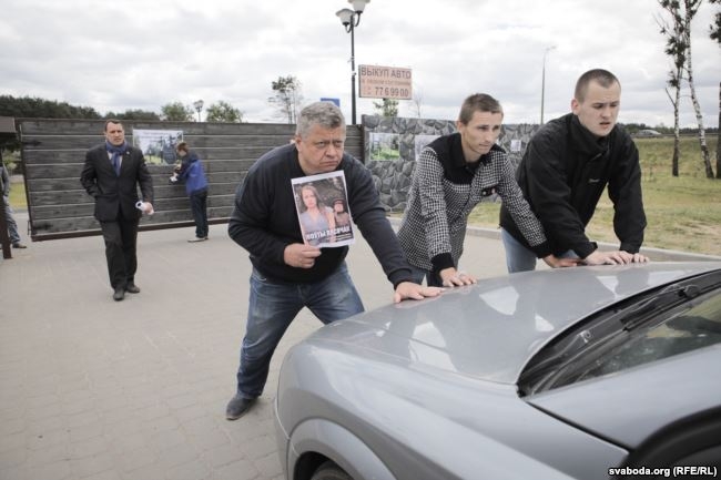 В Куропатах произошли столкновения сотрудников ресторана с активистами