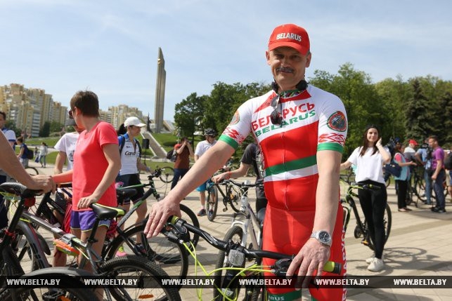 Охранник Лукашенко провел 100 дней в кресле министра. Ну и как он? Охранник Лукашенко провел 100 дней в кресле министра. Ну и как он?