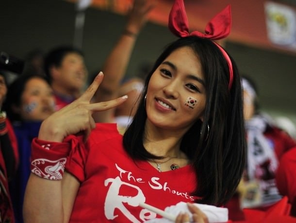 Болельщицы сборных, которые вылетают с чемпионата мира по футболу Болельщицы сборных, которые вылетают с чемпионата мира по футболу