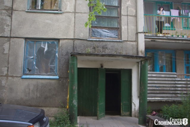 Слонимское ЖКХ предлагает жителям справлять нужду во дворе и закапывать