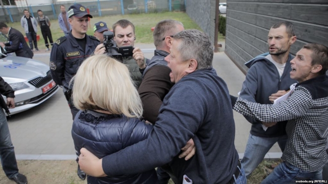 В Куропатах произошли столкновения сотрудников ресторана с активистами