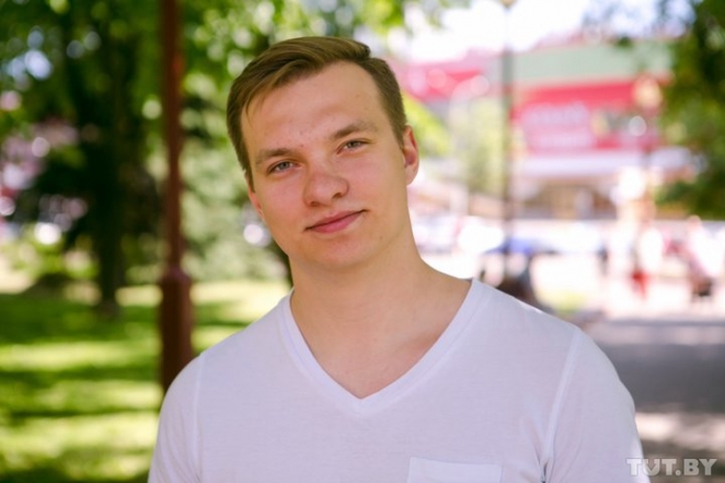 "Человека словно кидают в воду и ждут, пока он выплывет". Выпускники вузов – о поиске работы