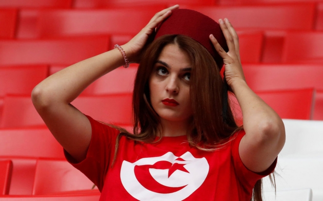 Болельщицы сборных, которые вылетают с чемпионата мира по футболу