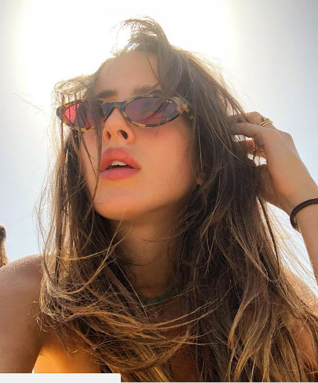 Фотофакт. Как выглядит 17-летняя девушка, ставшая первой моделью в Саудовской Аравии Фотофакт. Как выглядит 17-летняя девушка, ставшая первой моделью в Саудовской Аравии