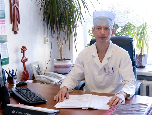 Медики — о задержании главврача 9-й больницы: "Пусть нам объяснят, что происходит!" Медики — о задержании главврача 9-й больницы: "Пусть нам объяснят, что происходит!"