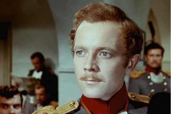 Народный артист обозвал Аллу Пугачеву "раковой опухолью"