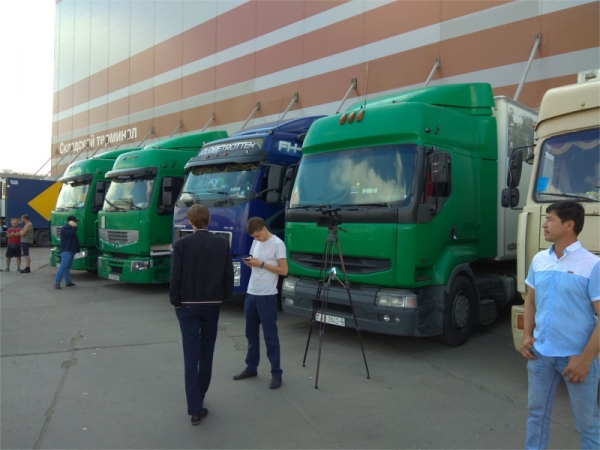 Польские яблоки из Беларуси в России давят и травят хлоркой Польские яблоки из Беларуси в России давят и травят хлоркой