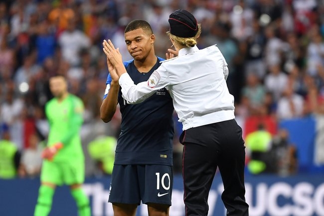 Никульшина: "Когда такие милиционеры врываются в твою жизнь — это надо менять" Никульшина: "Когда такие милиционеры врываются в твою жизнь — это надо менять"