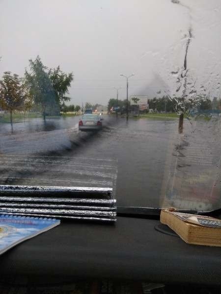 Льёт как из ведра: дождь затопил Гомель