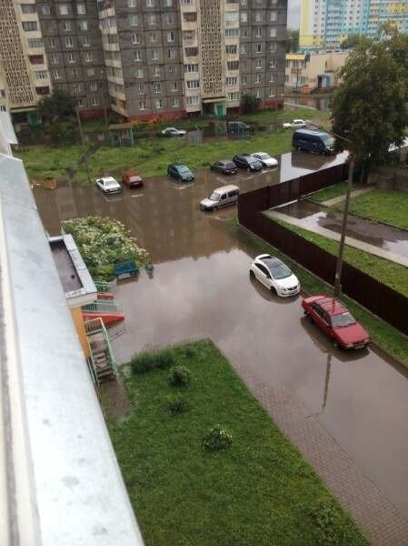 Льёт как из ведра: дождь затопил Гомель