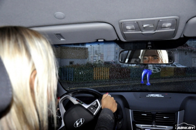 Психолог за рулем: Чем статуснее автомобиль, тем вежливее его владелец