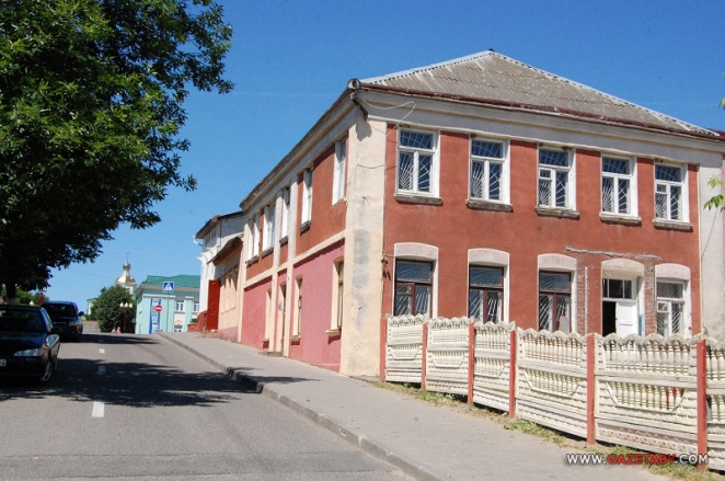 "Работать ездят в колхозы, потому что делать в этом райцентре нечего"