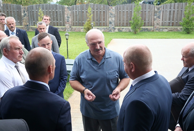Он старался походить на Лукашенко. 6 фактов о задержанном главе Браславского района