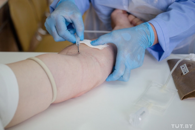 Сэкономить на заболевших. Сколько дней придется болеть белорусам за свой счет?