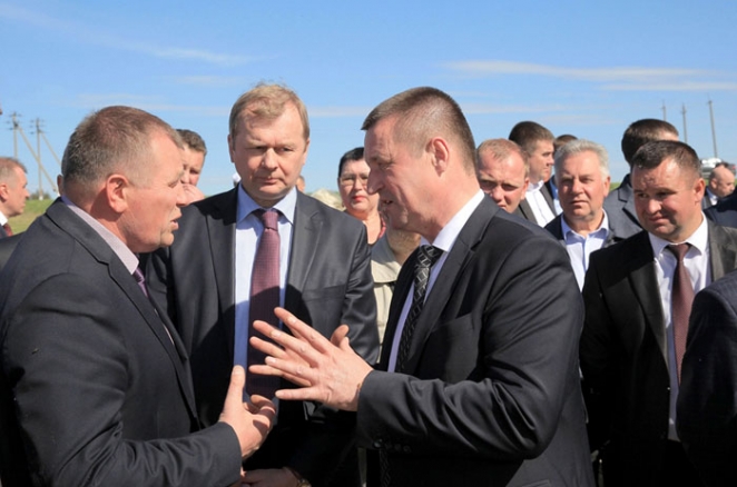 Почему Лукашенко ставит в пример "Родину" и его главу – своего ровесника и тезку