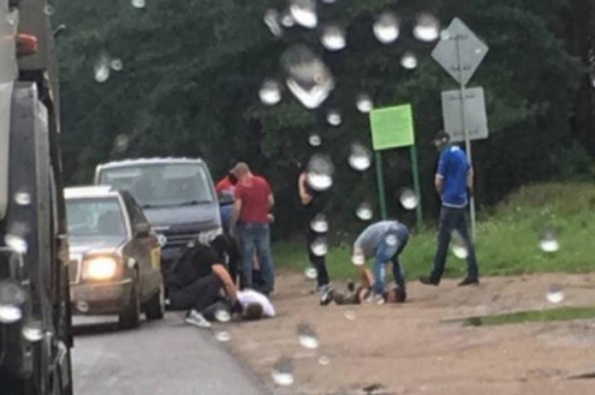 В Борисове омоновец метровой монтировкой разбил стекло такси