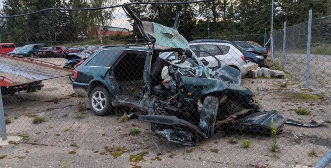 Belarusian cigarette smugglers die in car crash in Lithuania