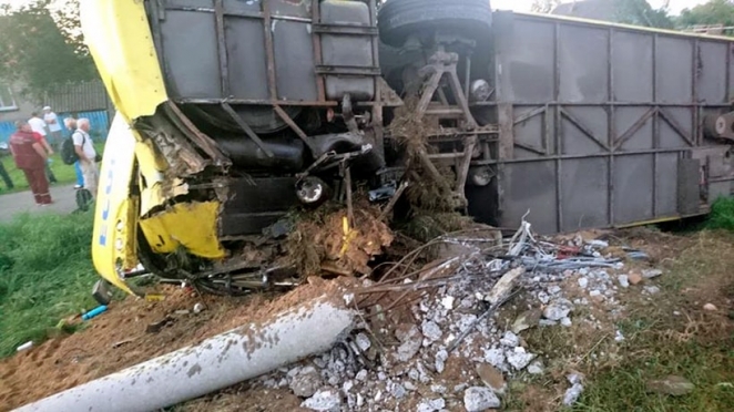 Под Оршей опрокинулся автобус с 50 пассажирами 