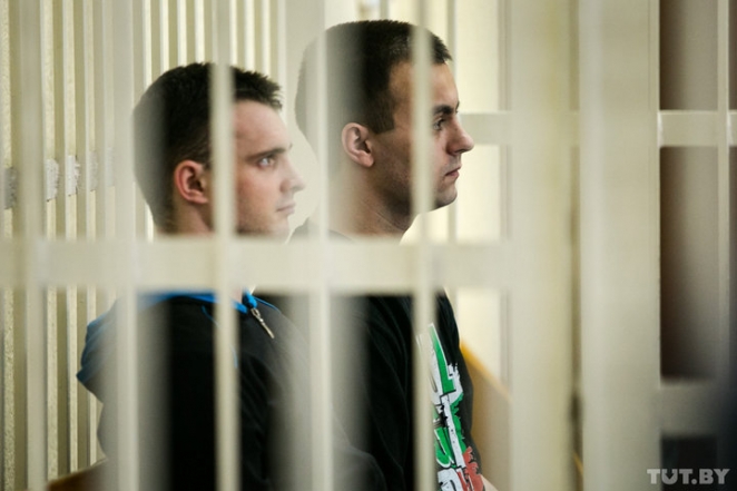 "Приказал облизать ершик для унитаза". Начался суд по делу о гибели рядового Коржича 